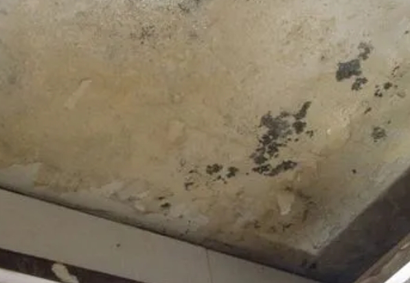 桐梓阳台漏水维修公司分享下桐梓卫生间渗水维修需要注意哪些问题。